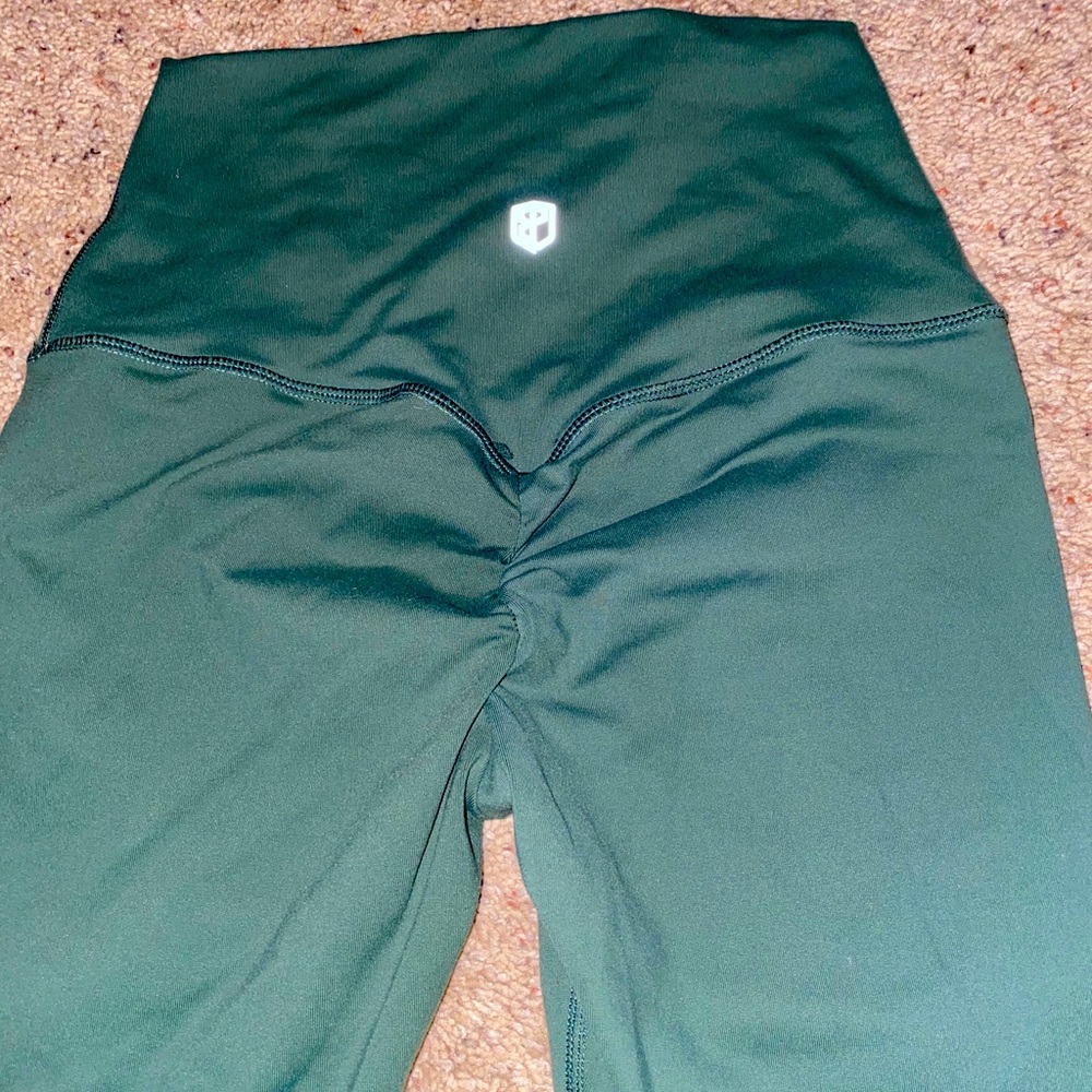 NEW Born Primitive 7/8 Leggings Green Small